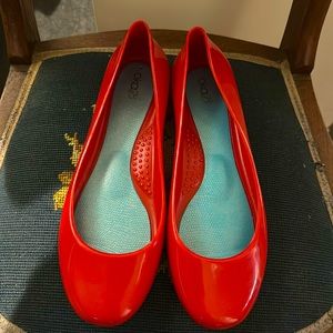 OkaB size 10 Red flats